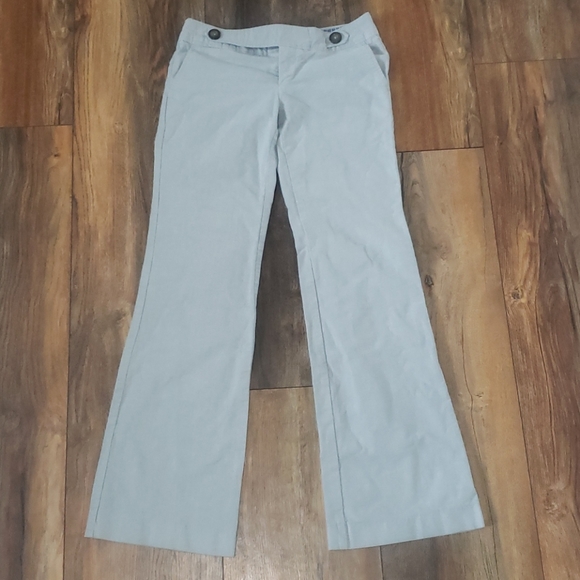 Gap flared leg light gray pants - Picture 3 of 4